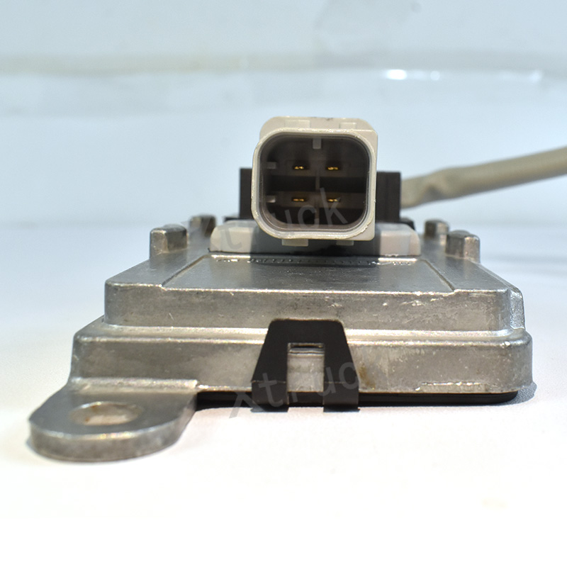 Xtruck Nitrogen Oxgen Senor A0101531628 5WK97331A for BENZ Nox Senor