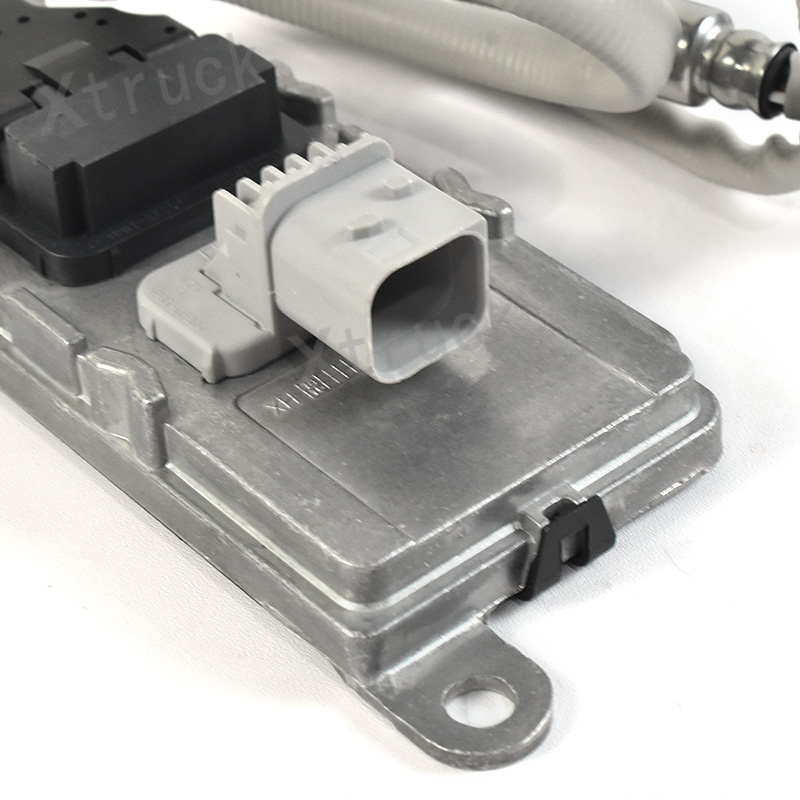 Xtruck Nitrogen Oxgen Senor A0101531628 5WK97331A for BENZ Nox Senor